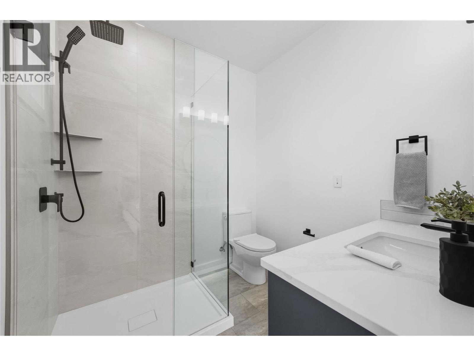 101 143 Green Avenue, Penticton