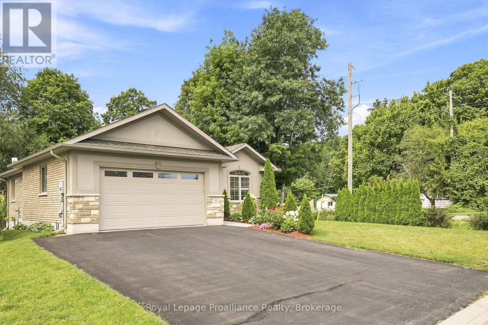 39 LAKEWOOD CRESCENT - Image 5