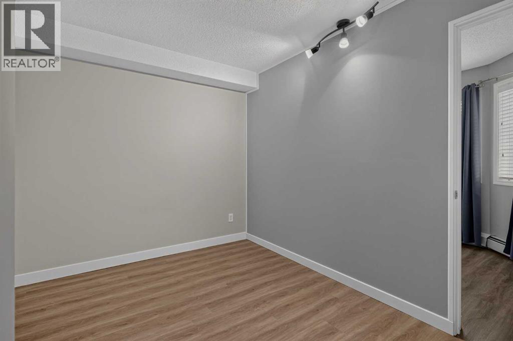 7451 Springbank Boulevard Southwest - Photo 14