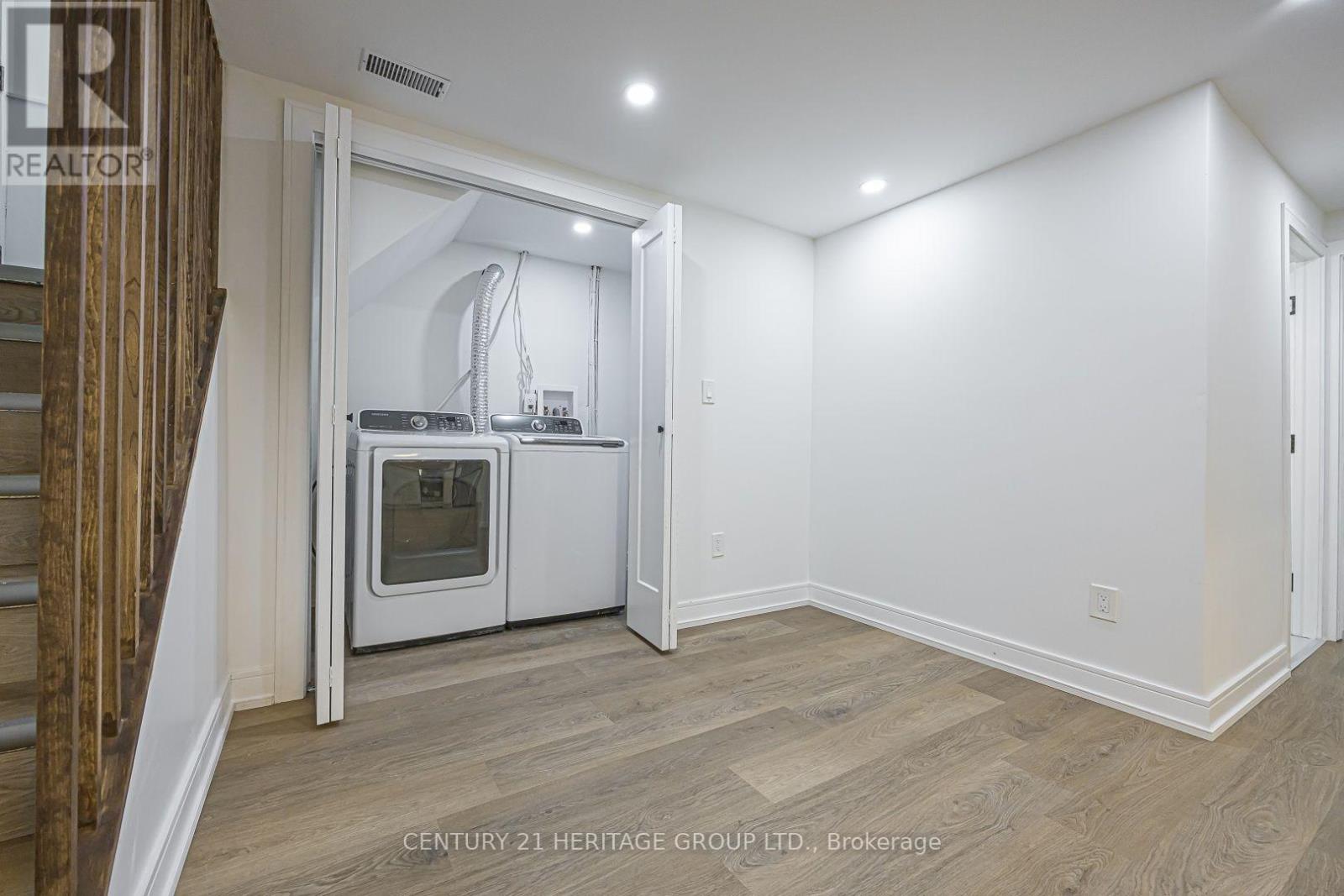 314 WENLOCK AVENUE - 19