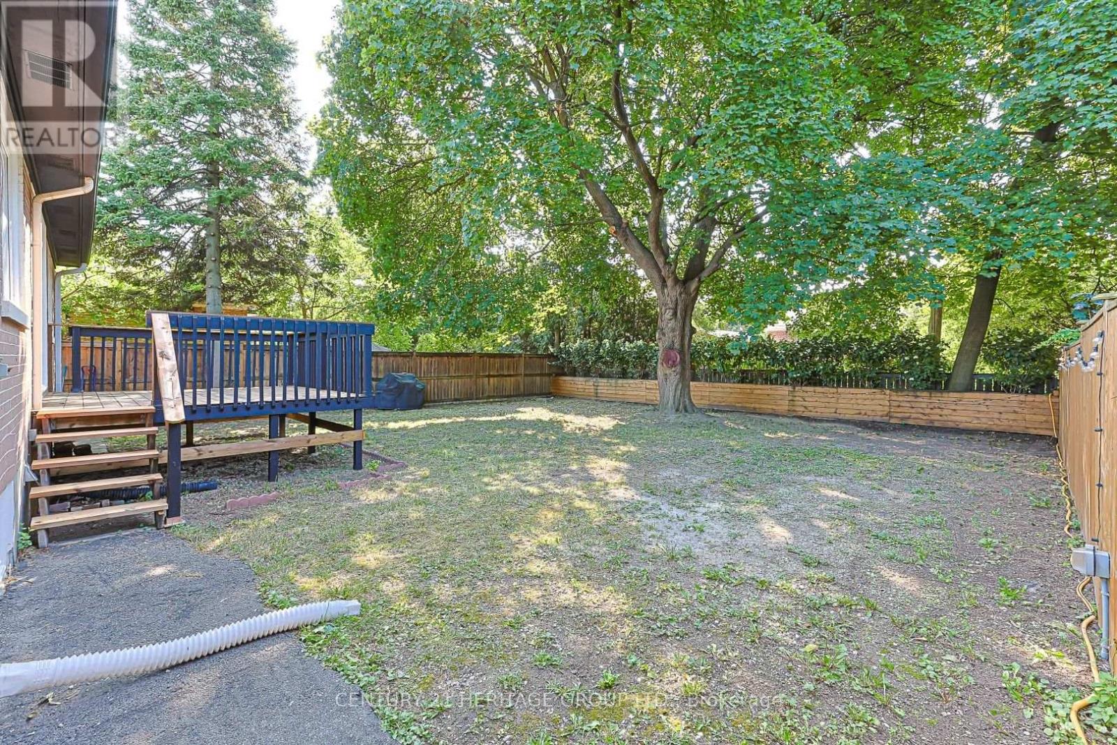314 WENLOCK AVENUE - 27