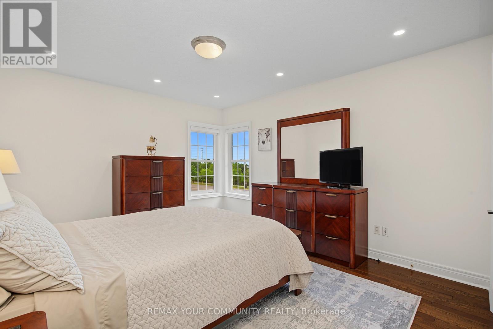 8 YEMINA GATE - Image 34