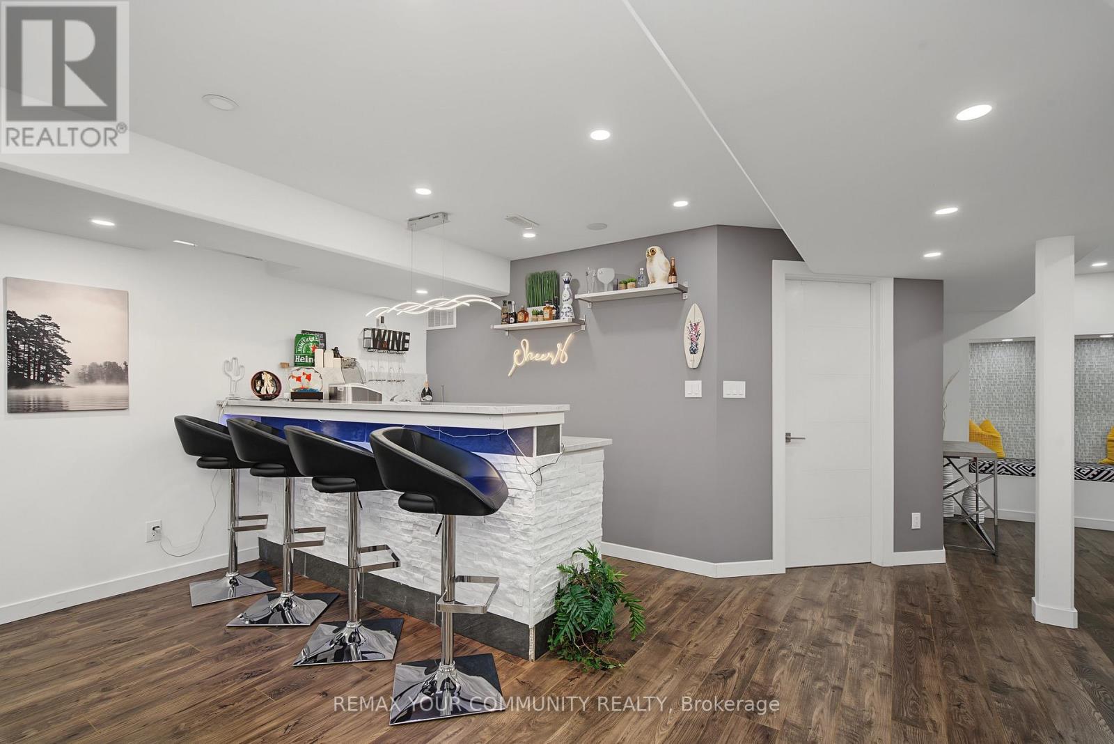 8 YEMINA GATE - Image 41
