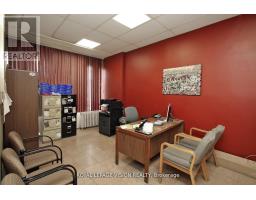 819 Pape Avenue, Toronto, ON M4K3V1 Photo 11