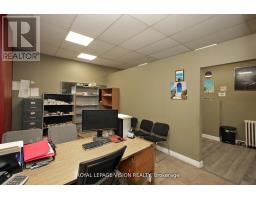 819 Pape Avenue, Toronto, ON M4K3V1 Photo 14