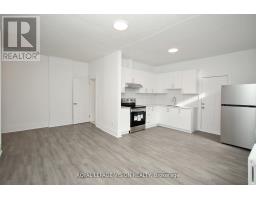 819 Pape Avenue, Toronto, ON M4K3V1 Photo 25