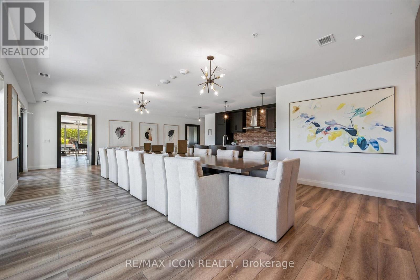 #902 15 GLEBE STREET - Image 28