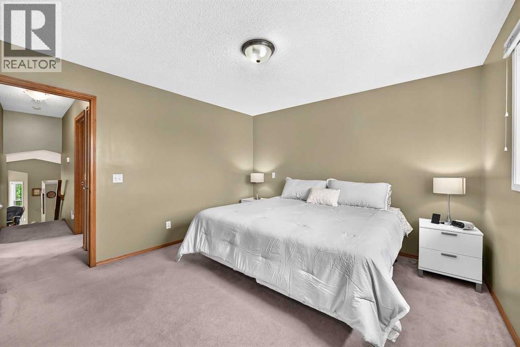 27 Erin Meadow Crescent SE - 16