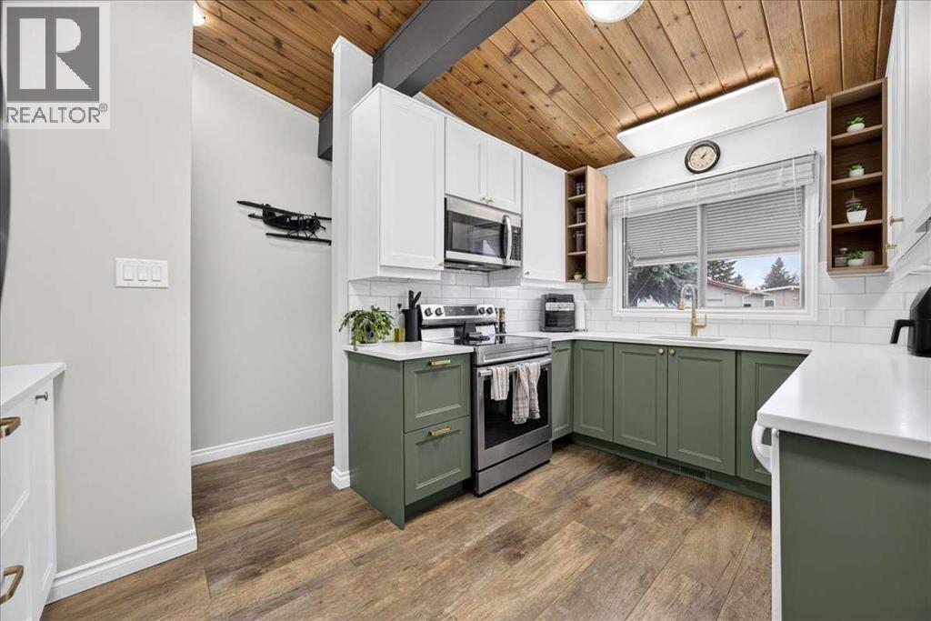 661 12 Avenue - Photo 10