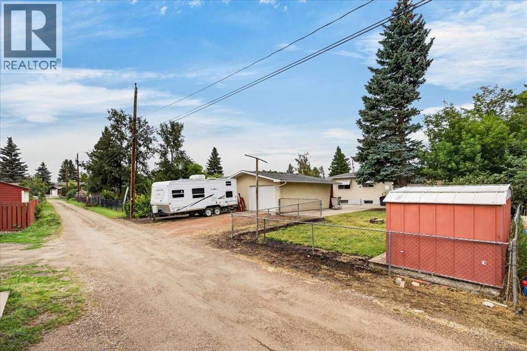 661 12 Avenue - Photo 45