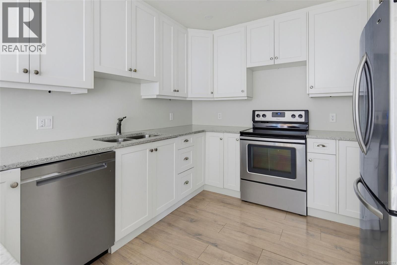 193 Quincy St - 24