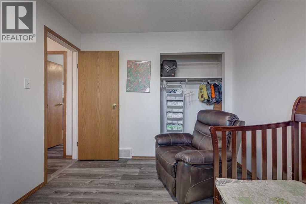 Listing photo – 43 Oak Street, Red Deer