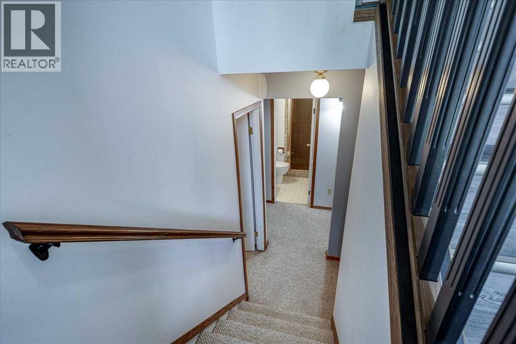 Listing photo – 43 Oak Street, Red Deer