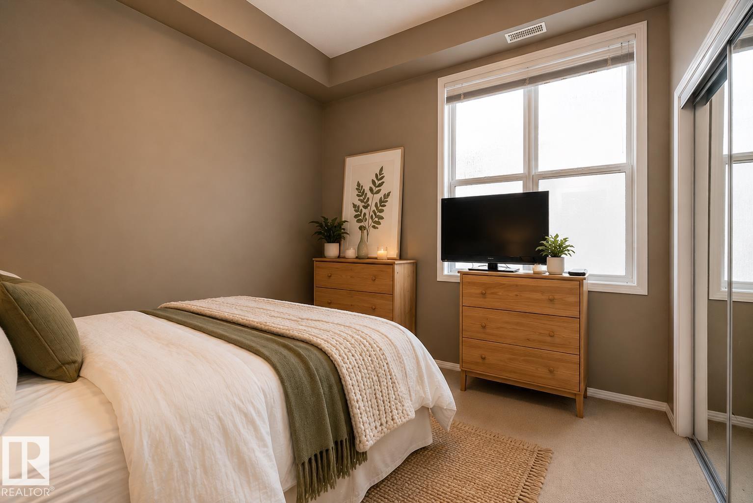 #415 10531 117 ST NW - 21