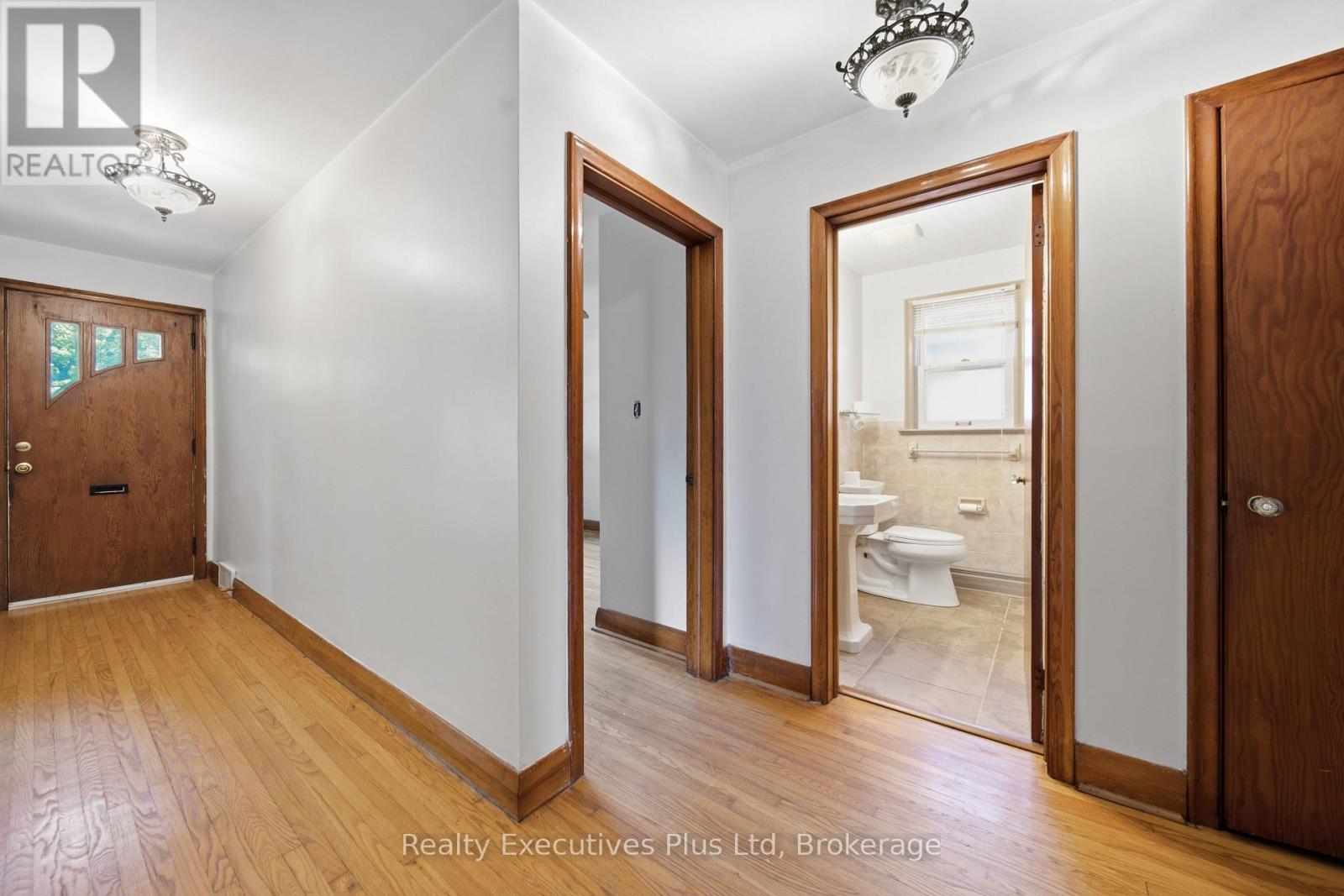 361 METCALFE STREET - 10