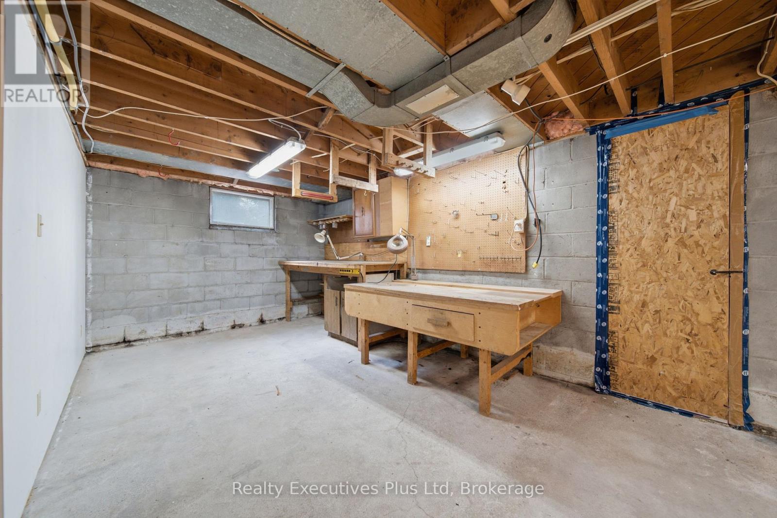 361 METCALFE STREET - 20