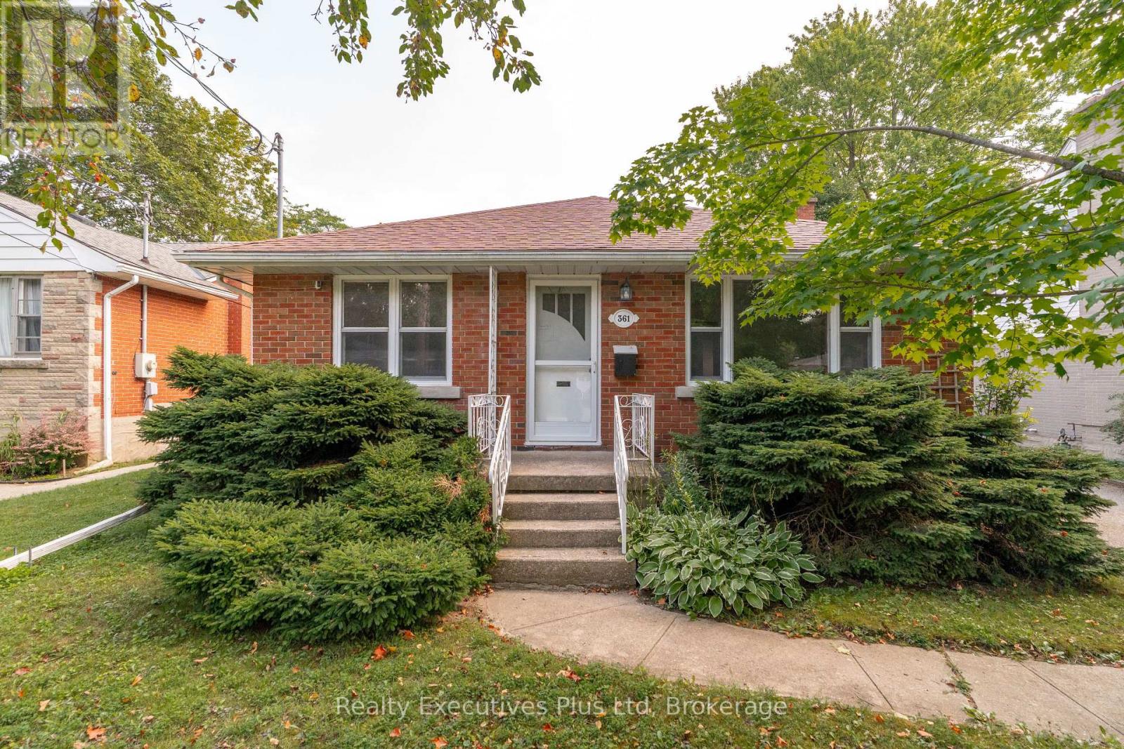 361 METCALFE STREET - 3