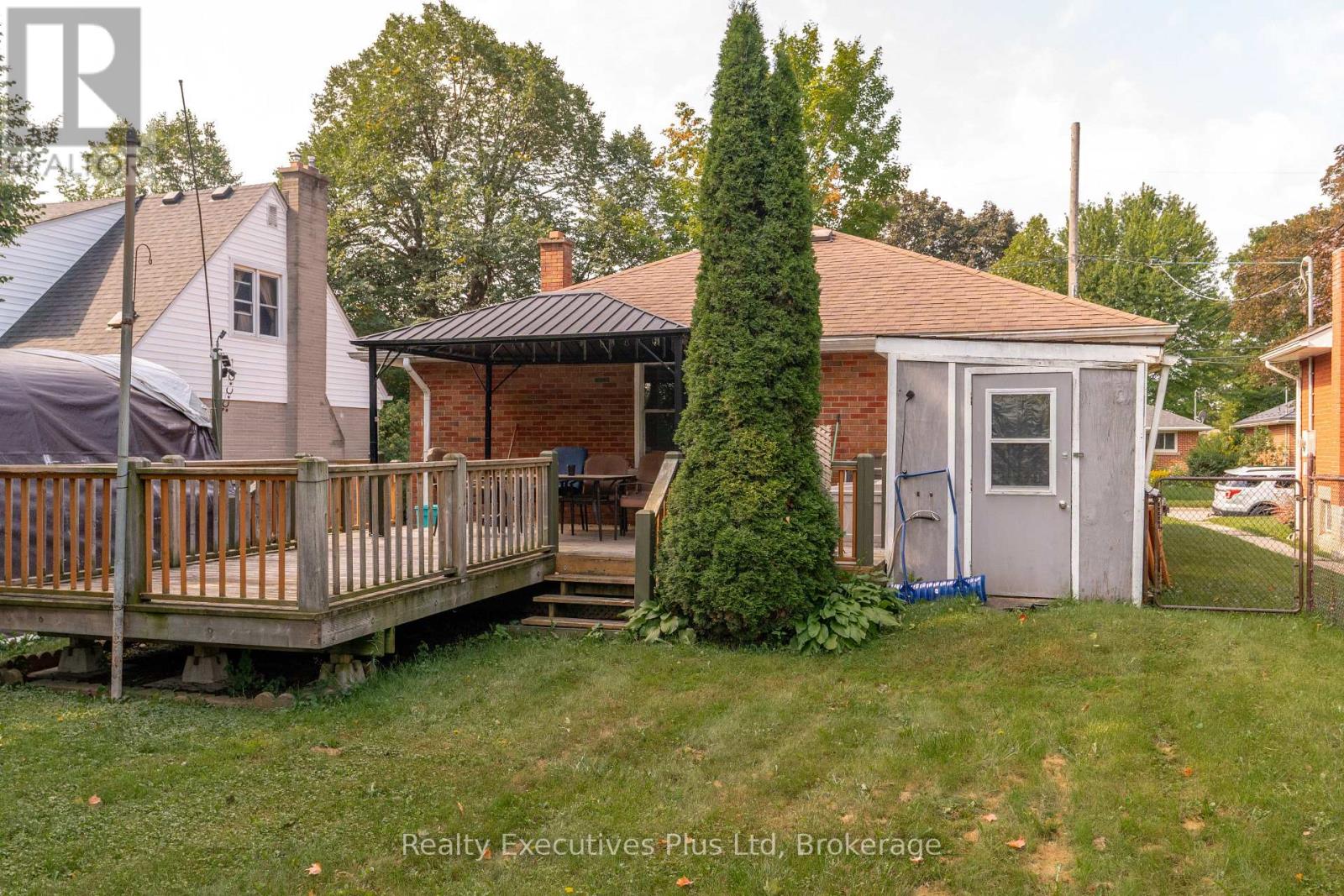 361 METCALFE STREET - 30