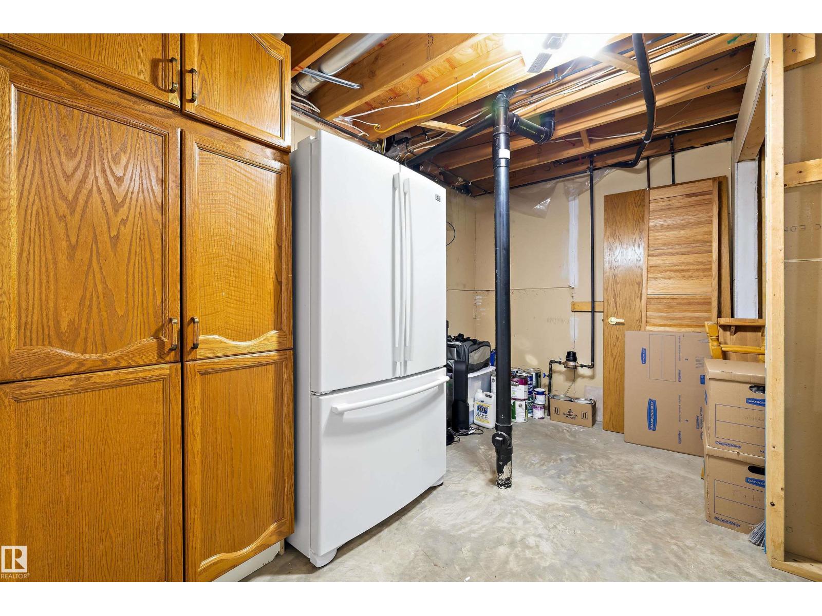 4717 25 AV NW - Image 54