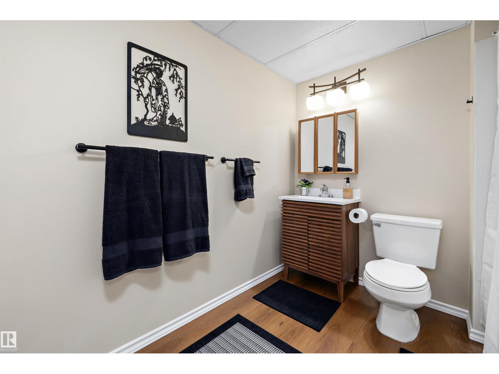 4717 25 AV NW - Image 51