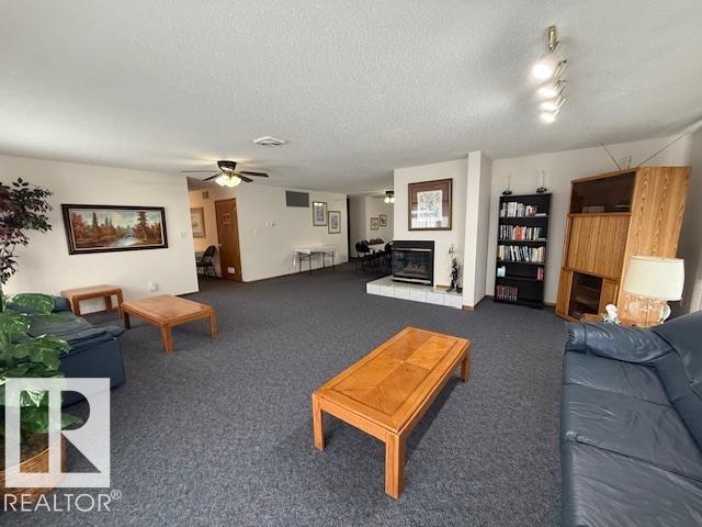 4717 25 AV NW - 67