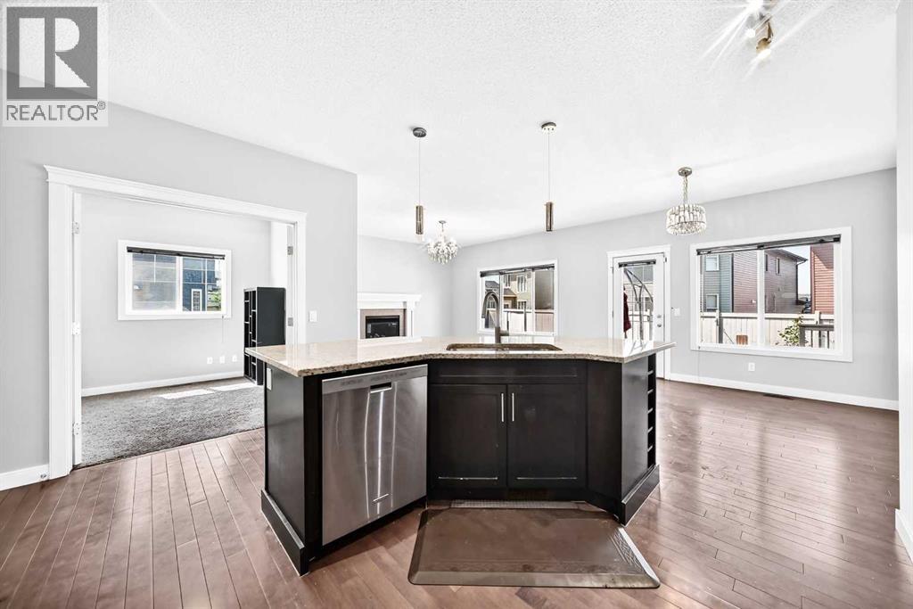 325 Evanspark Gardens NW - Image 8