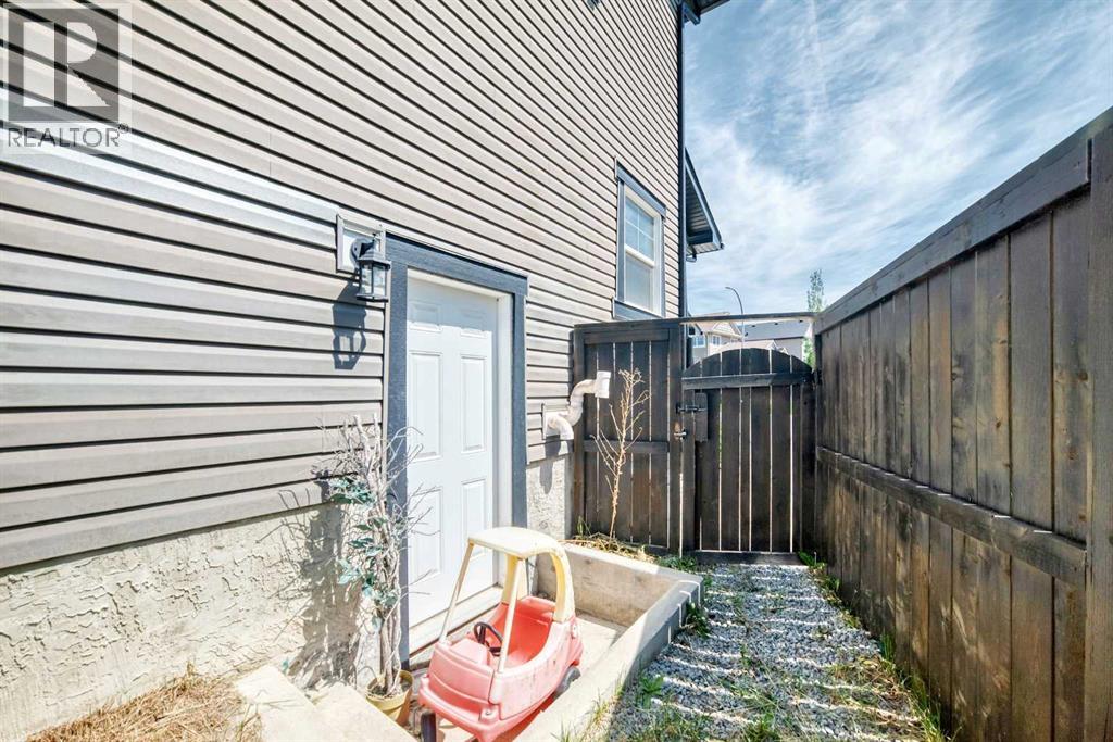 325 Evanspark Gardens NW - 48