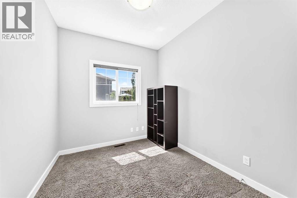 325 Evanspark Gardens NW - Image 13
