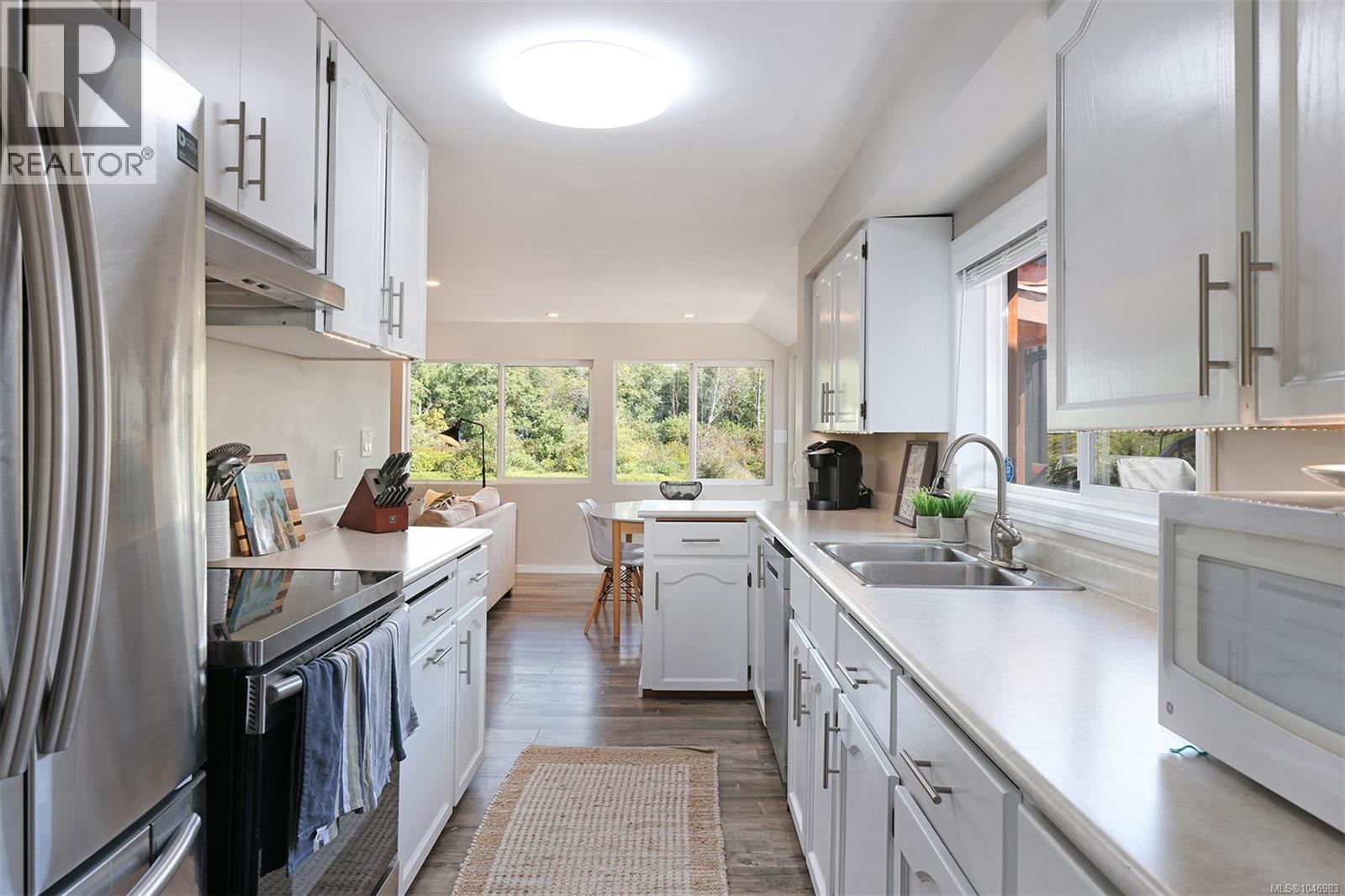 1960 19th Ave - Image 18