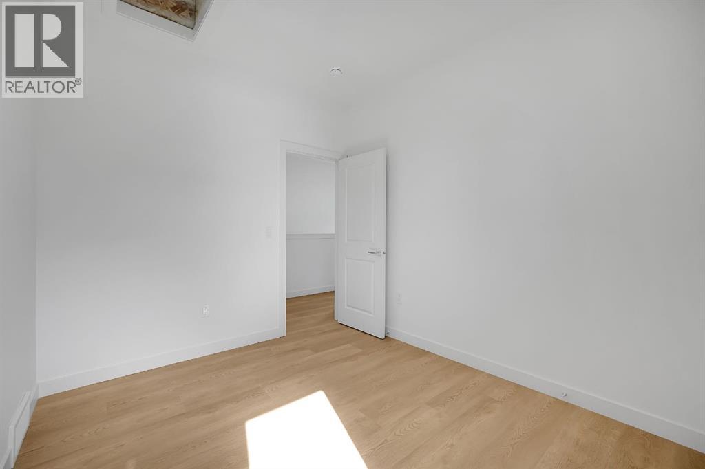 922 17 Avenue Northwest - Photo 16