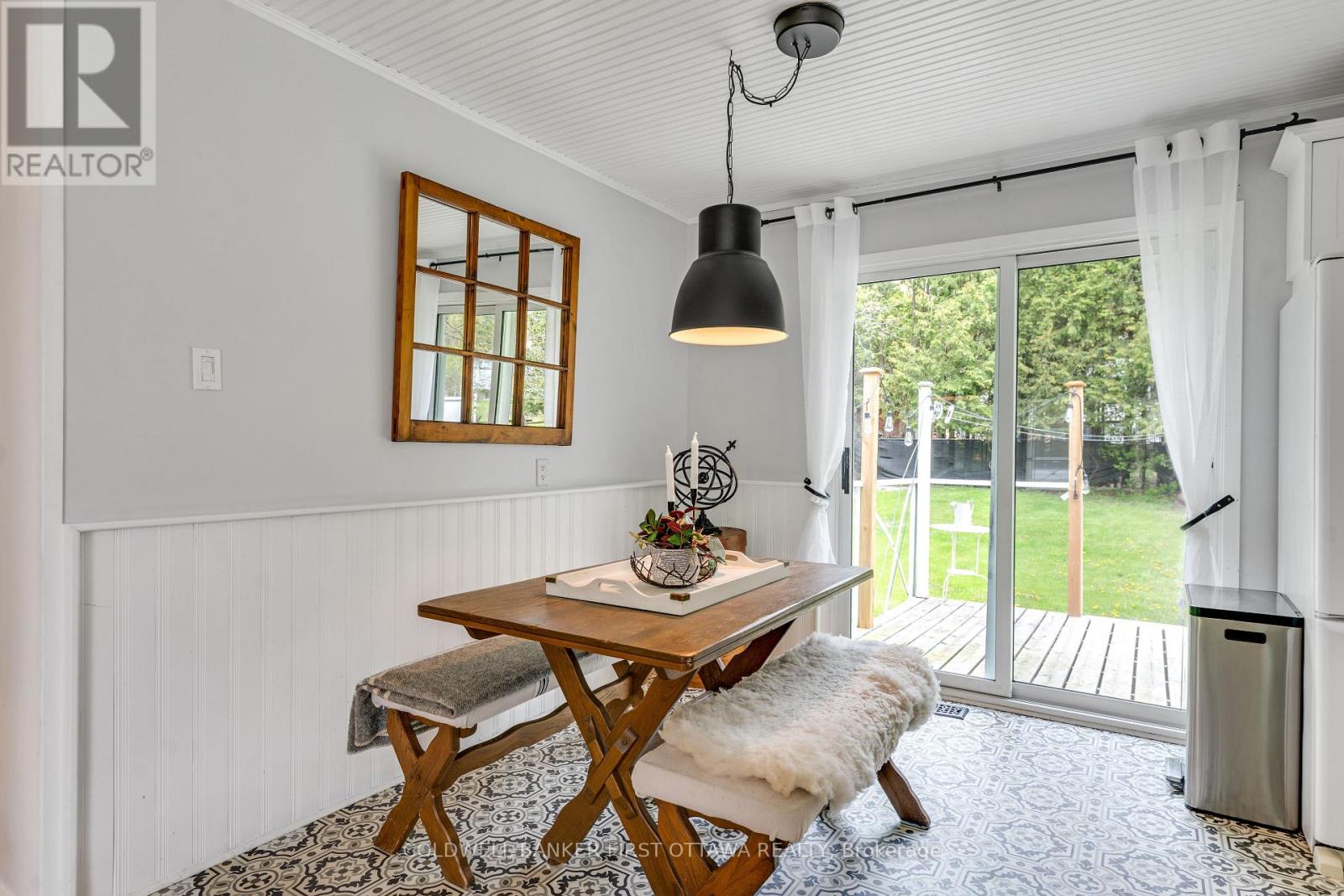 2498 RIDEAU FERRY ROAD - Image 17