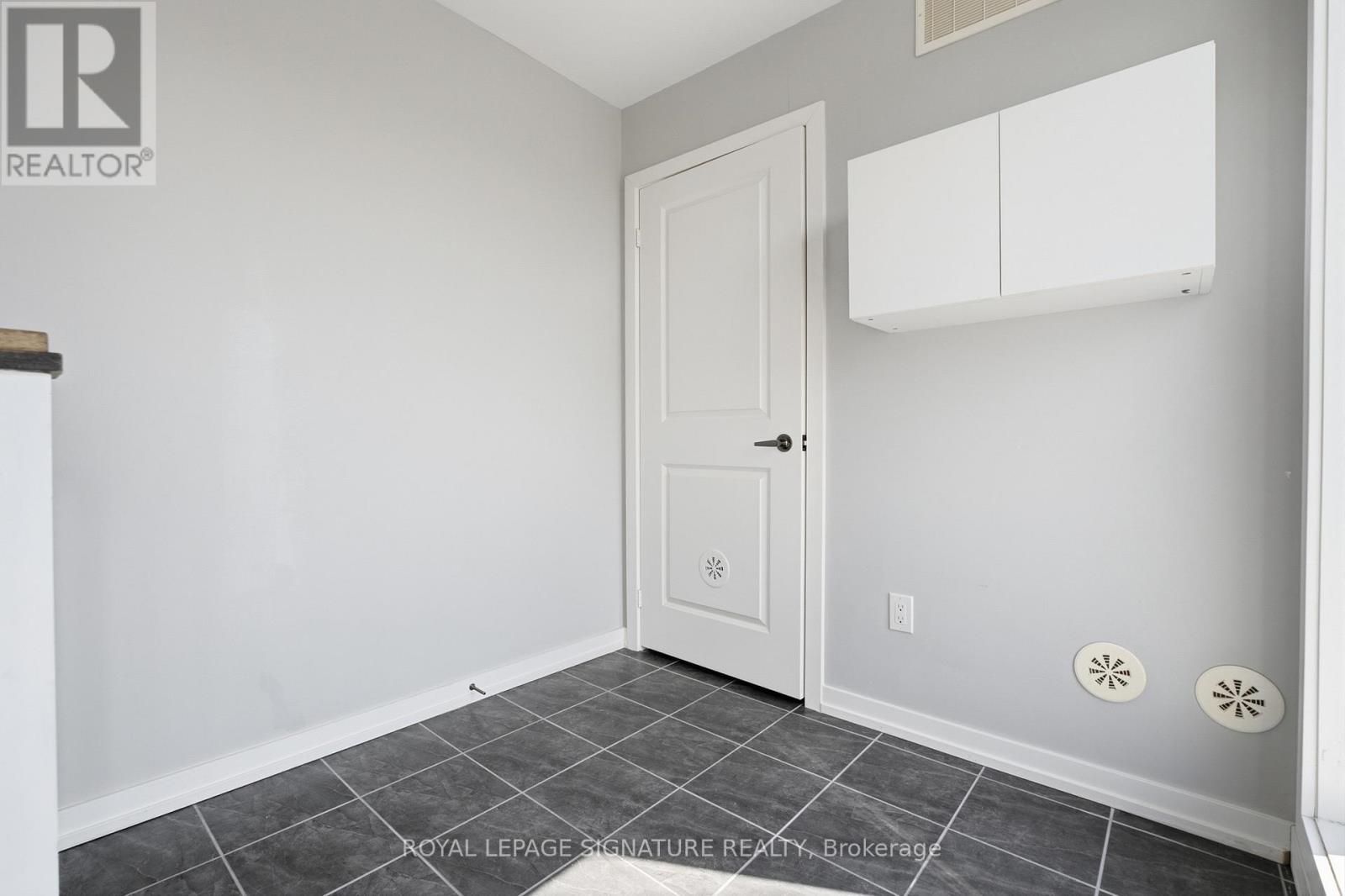 306 JOHN DAVIS GATE - Image 31