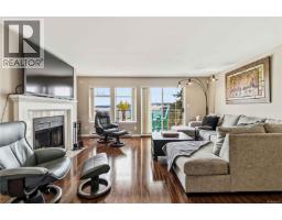 Living room - 47 909 Admirals Rd, Esquimalt, BC V9A2P1 Photo 7