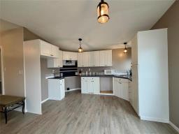 78 Goldfinch Crescent, Brandon, MB R7C1E1 Photo 8