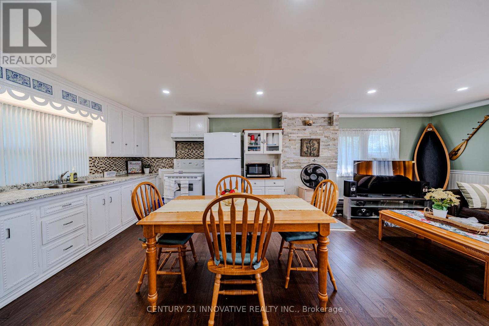 73 LOON STREET - 16