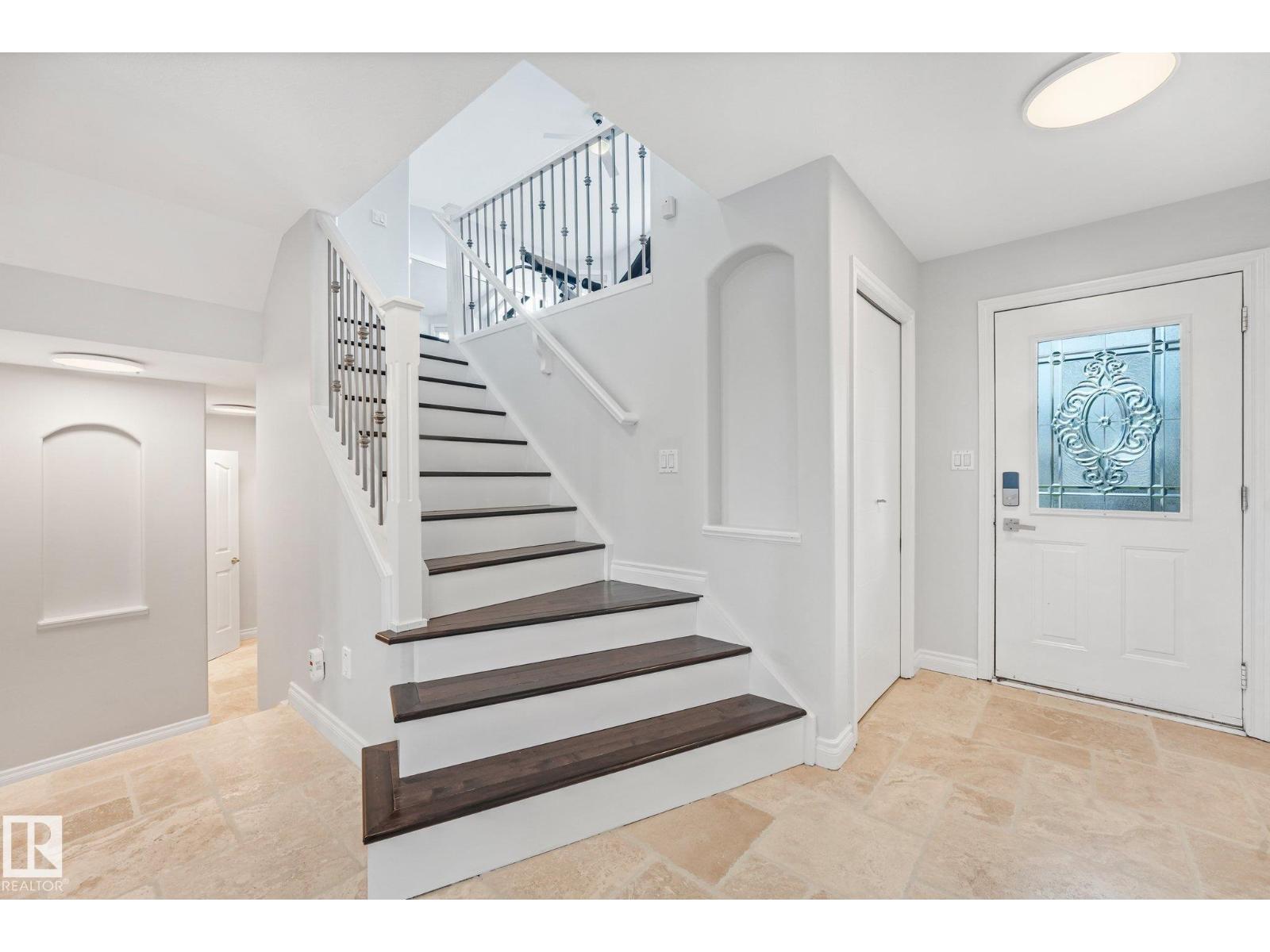 1117 KLARVATTEN COVE CV NW, Klarvatten, Edmonton photo 4
