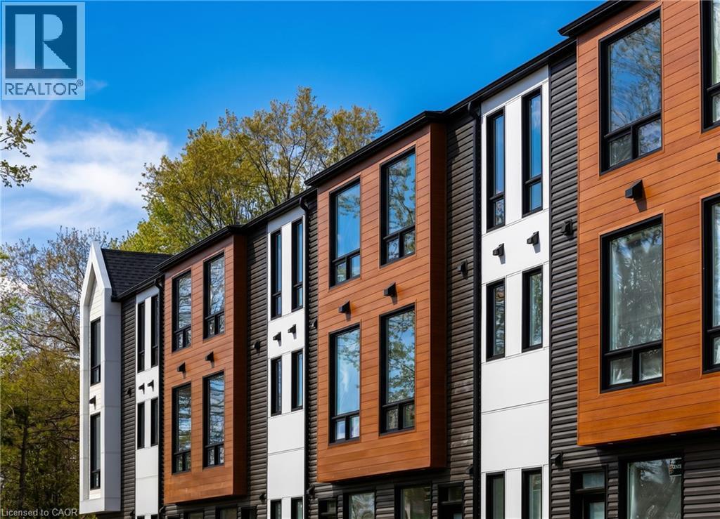 210 HERITAGE Drive Unit# Upper unit (The Grove) — photo 2