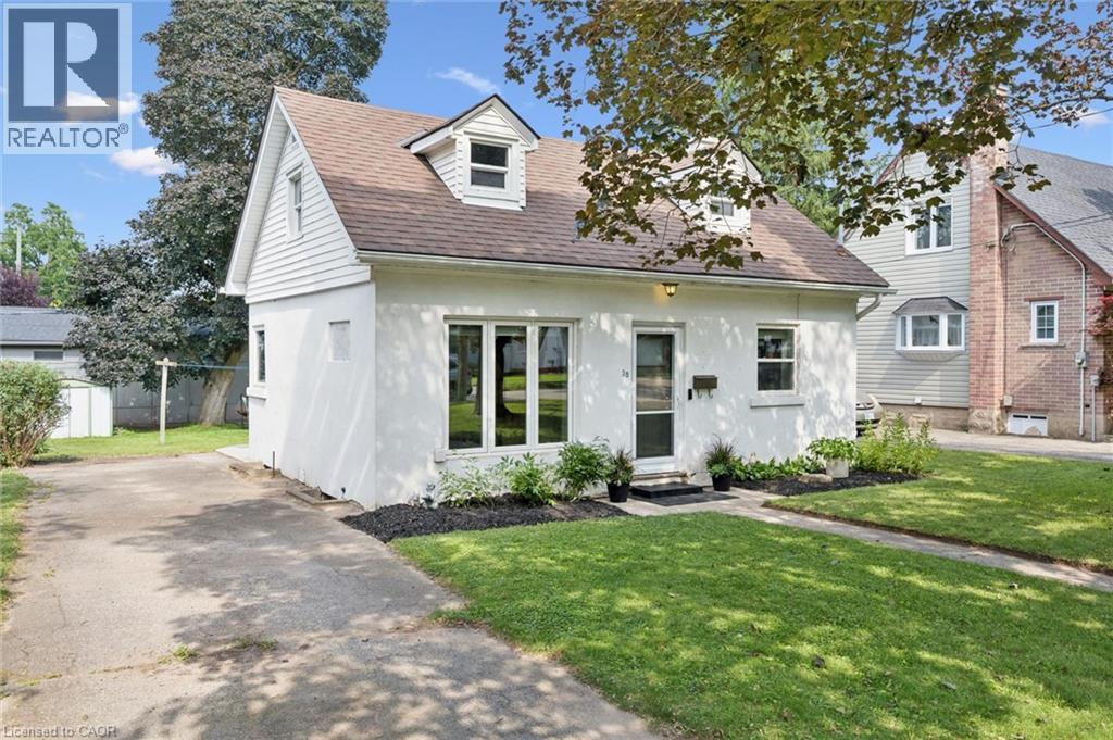 38 BELMONT Avenue E — photo 3