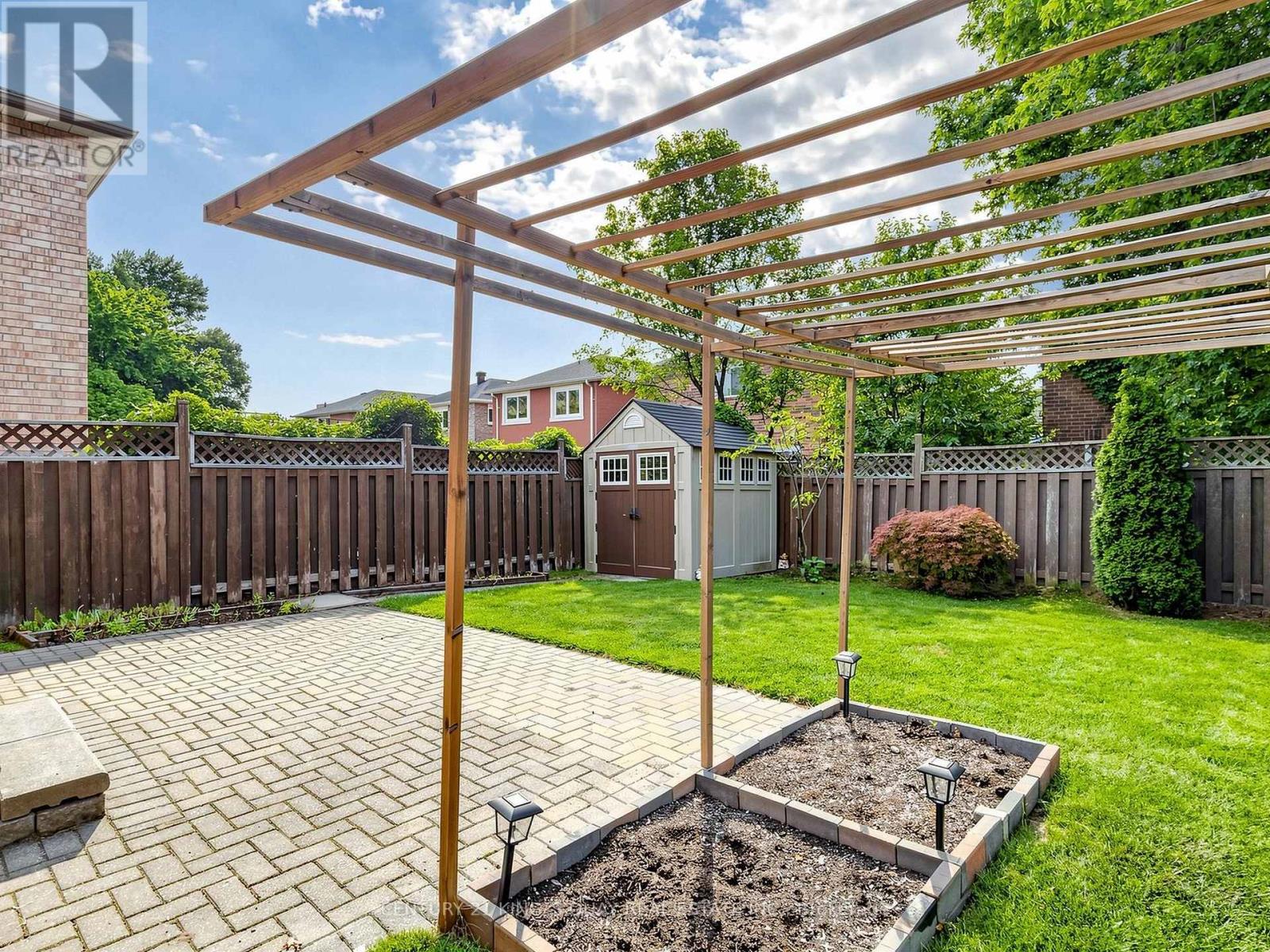 72 DUNSMORE CRESCENT - 23