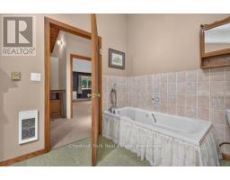 1039 South Waseosa Lake Road, Huntsville, ON P1H2N5 Photo 18