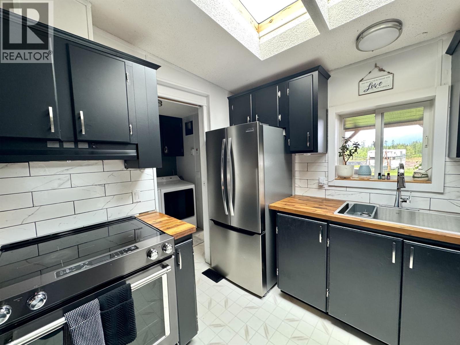 1265 9TH AVENUE - 14