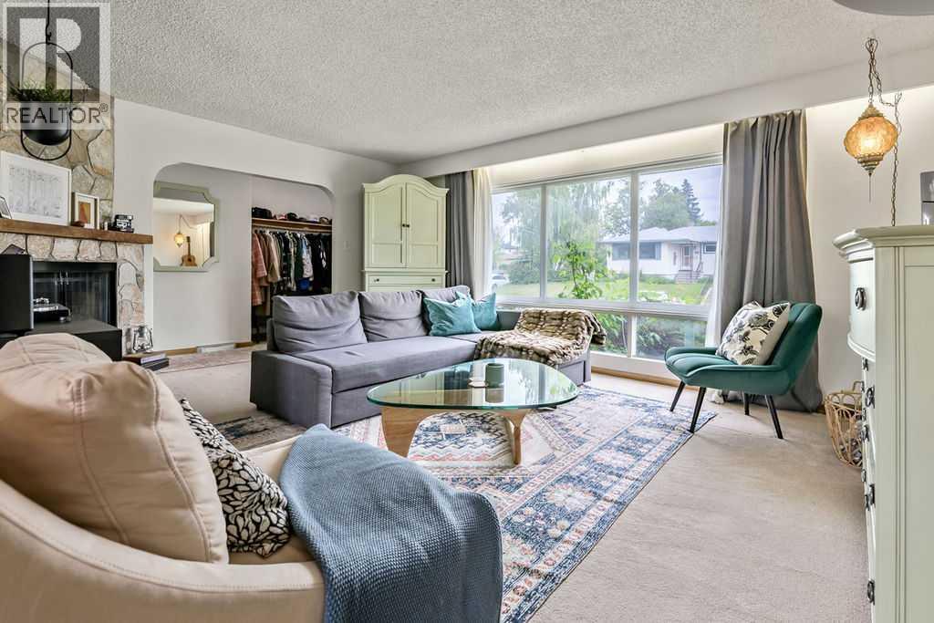 3807 25 Avenue SW - 8