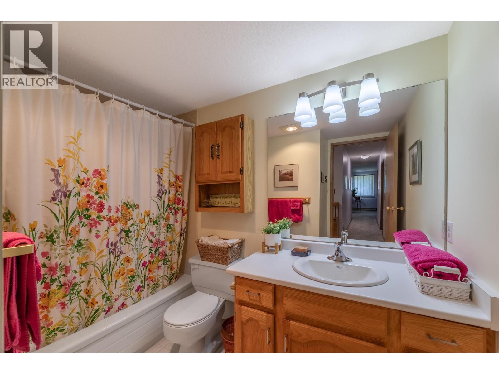 #210 272 GREEN Avenue W - 3