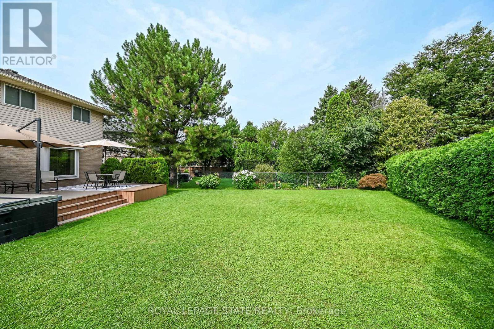 621 TOMAHAWK CRESCENT - 42