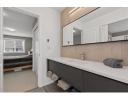 19160 69 Avenue, Surrey, BC V4N0A4 Photo 25