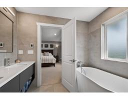 19160 69 Avenue, Surrey, BC V4N0A4 Photo 32