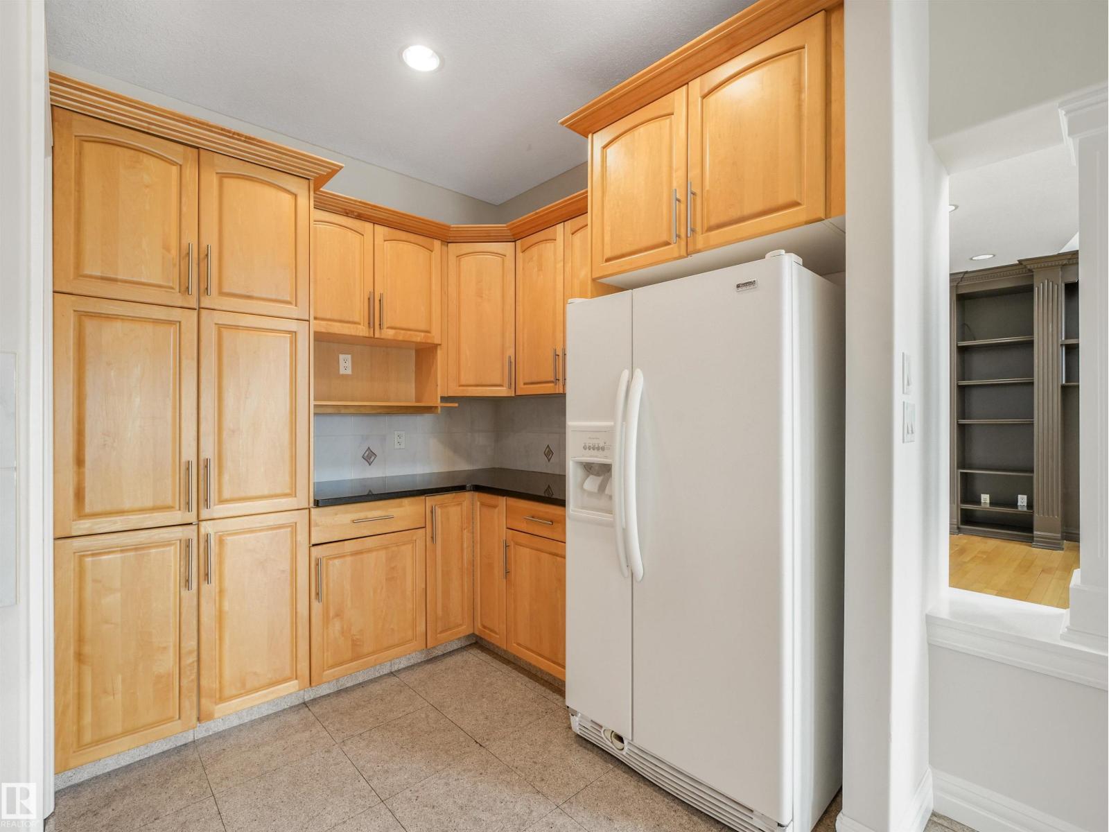 22 SHORES DR - Image 23
