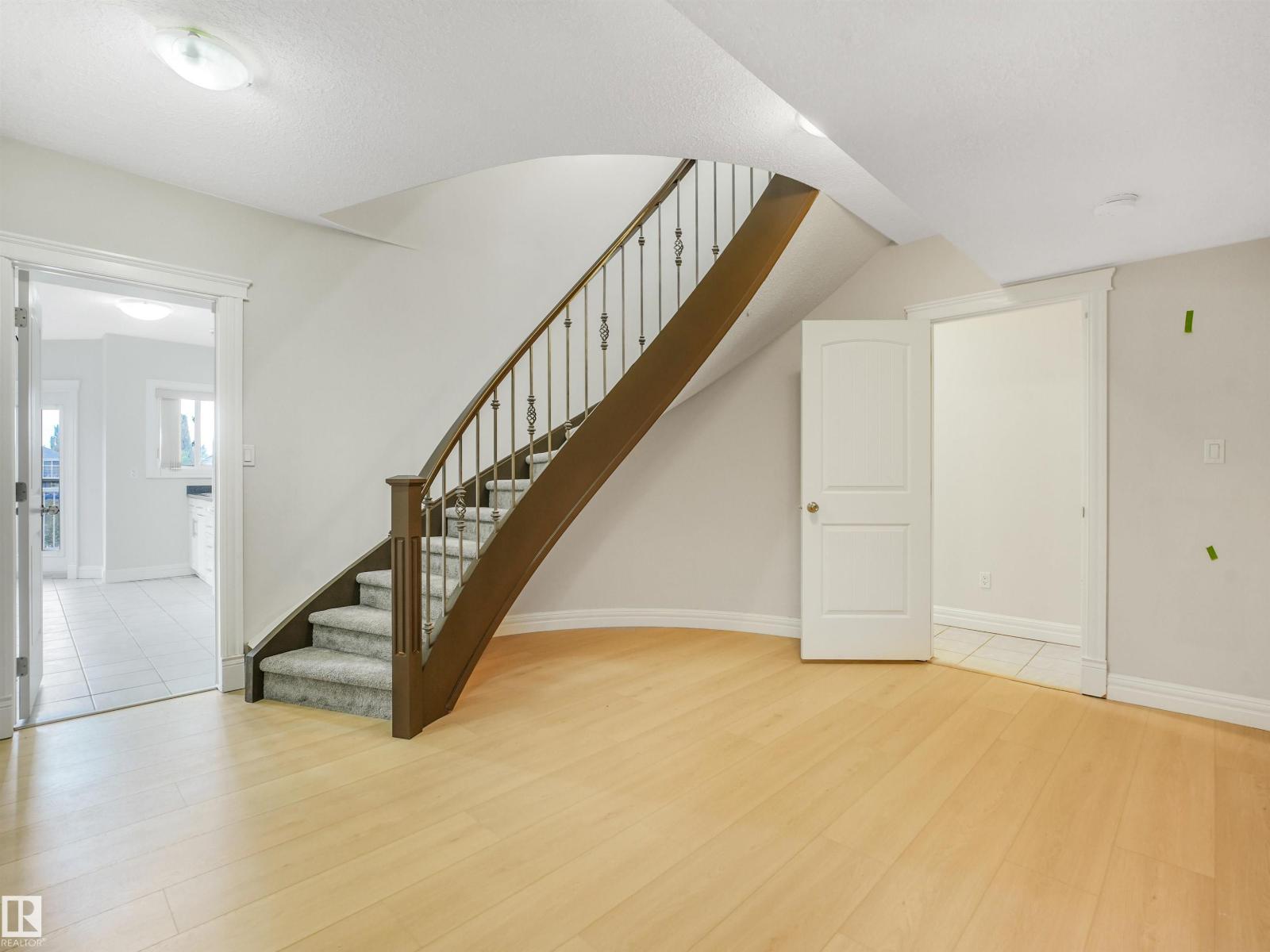 22 SHORES DR - Image 44