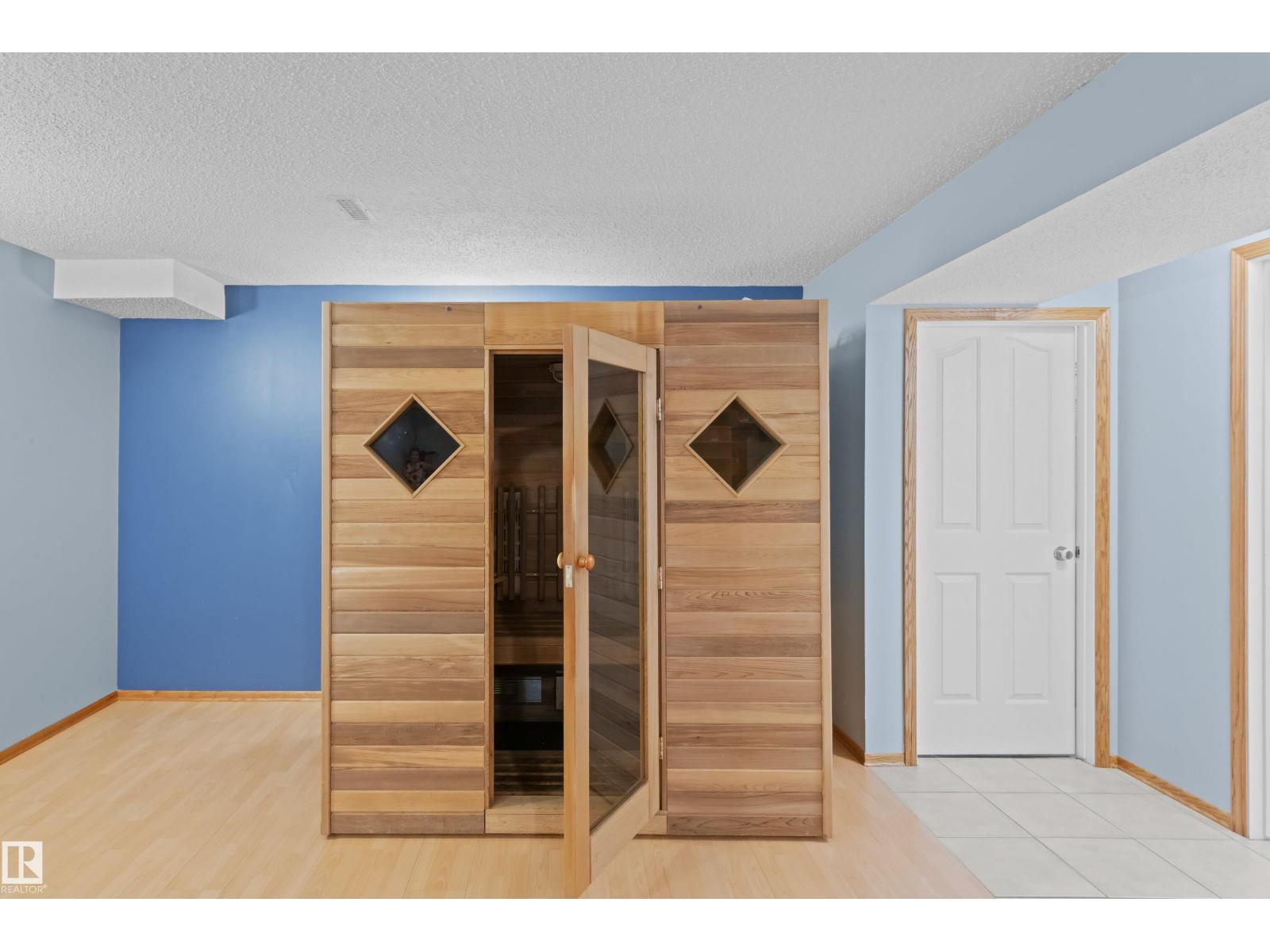 14538 37 ST NW - Image 22