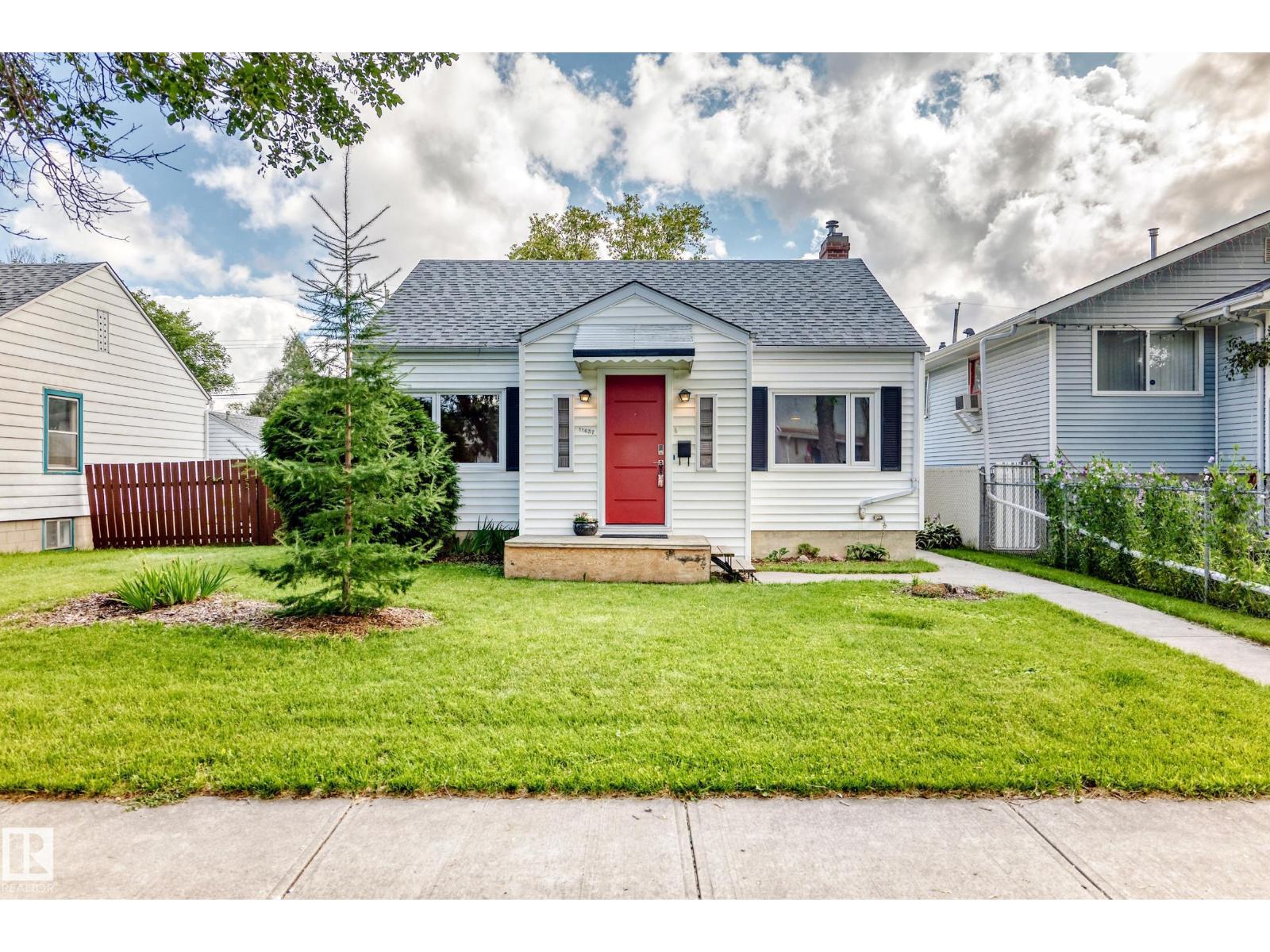 11637 87 ST NW, Parkdale (Edmonton), Edmonton photo 1